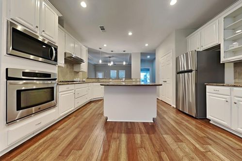 630 Spring Forest Dr, Conroe TX  77302-1207 exterior
