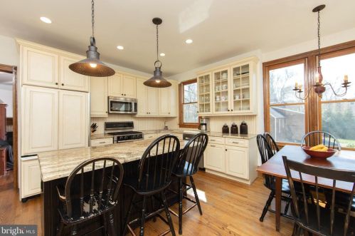 225 Euclid Ave, Haddonfield NJ 08033-2552 exterior