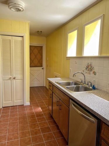 2570 Lk Capri Dr, Conyers GA  30012-2925 exterior