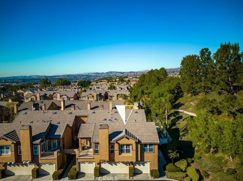 1122 Country Glen Way, Anaheim, CA 92808-2604