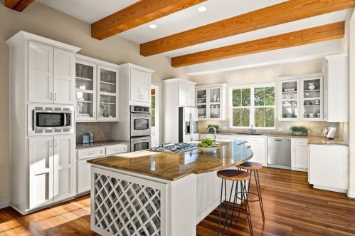 4008 Dry Creek Dr, Austin TX  78731-4825 exterior