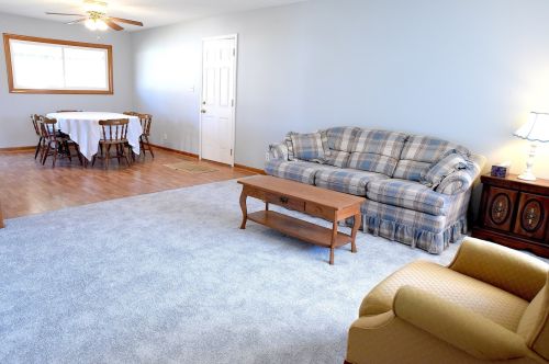 505 Rambler Ln, Streamwood, IL 60107-2007