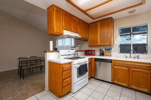 43607 Easy St, Lancaster CA  93535-5600 exterior
