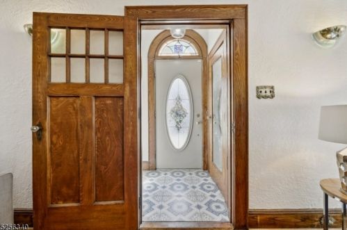 5 Colgate Rd, Maplewood NJ 07040-2807 exterior