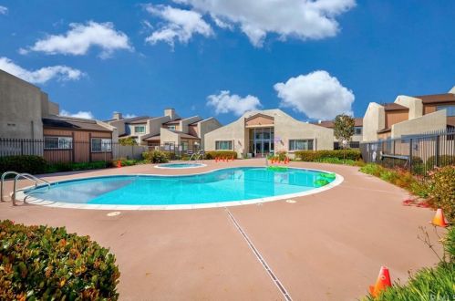22533 Vermont Ave, Torrance CA  90502-2558 exterior
