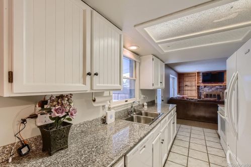 2598 Eagle Cir, Aurora CO 80014-2428 exterior