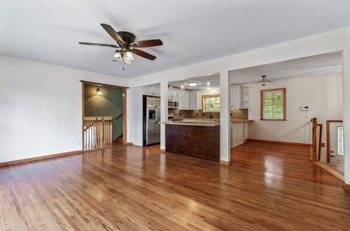 929 Duchess Ln, Saint Paul MN  55124 exterior