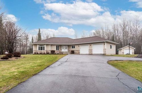 39 Molly Ln, Esko, MN 55733-5510