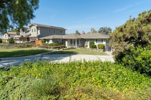 701 Valencia Mesa Dr, Fullerton, CA 92835-4005