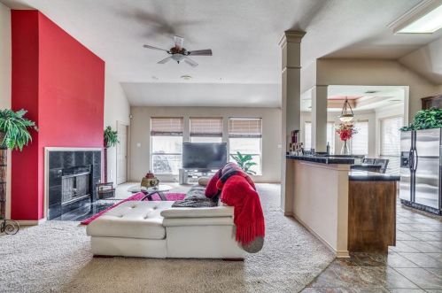 2300 Manchester Ct, Carrollton TX exterior