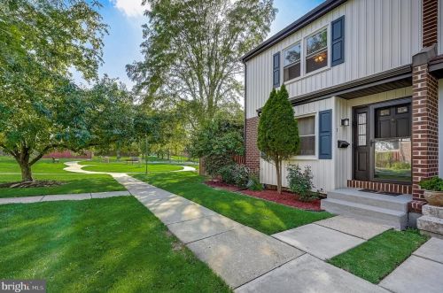 7 Shirley Ln, Trenton, NJ 08610-2416