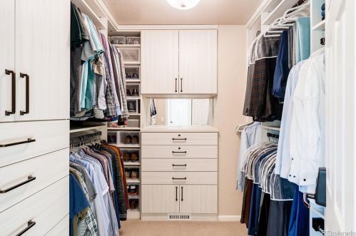 7090 Robertsdale Way, Denver CO 80016-7504 exterior