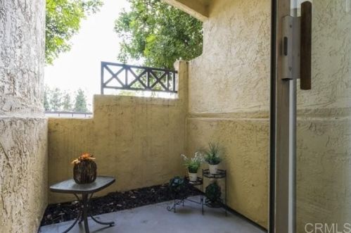 2059 Lakeridge Cir, Chula Vista CA  91913-2369 exterior