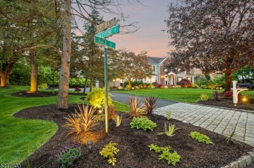 22 Hall Rd, Chatham Township, NJ 07928-1722