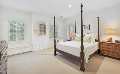 1041 Farmington Ln, Atlanta GA  30319-2811 exterior