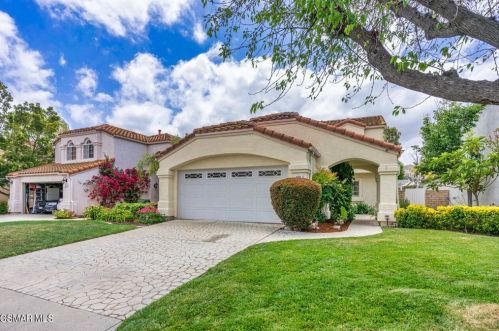620 Brademas Ct, Simi Valley, CA 93065-7064