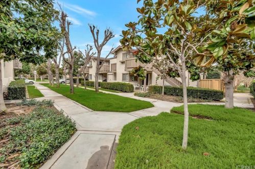 61 Rockwood, Irvine, CA 92614-7433