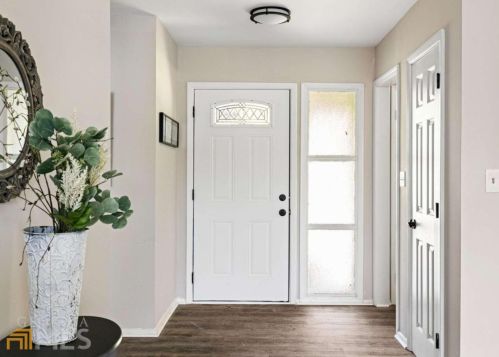 1903 Mcjenkin Dr, Atlanta GA  30345-3005 exterior