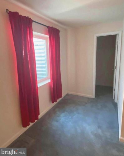 118 Un Rdg Dr, Charles Town WV 25414-4937 exterior