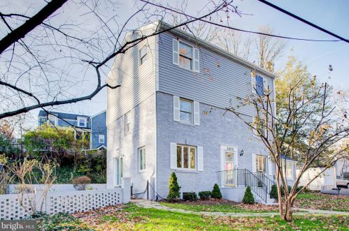 2400 Arlington Ridge Rd, Arlington VA  22202-2234 exterior