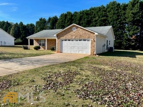 137 Whistle Way, Locust Grove GA  30248-2066 exterior