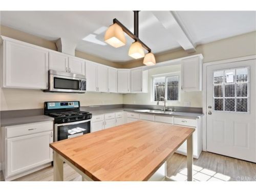 1563 224th St, Torrance, CA 90501-4213