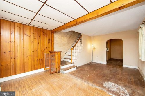 206 Cooper Ave, Camden NJ  08107-2209 exterior