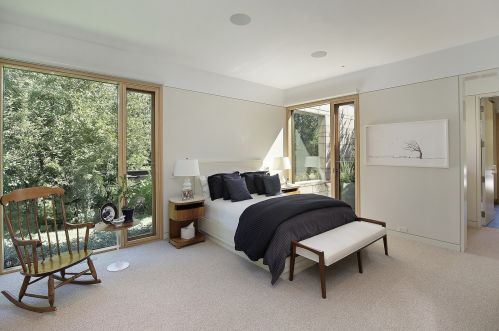 2500 Telegraph Rd, Bannockburn IL  60015-1540 exterior