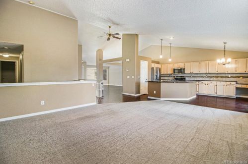 19901 Tufts Dr, Aurora CO 80015-3481 exterior