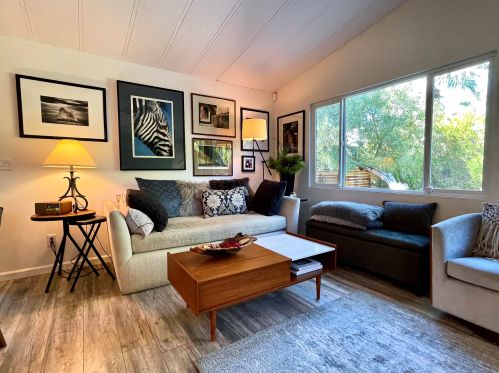 12 Calle De Estrellas, Palm Springs, CA 92264-6327
