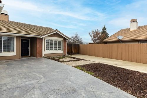 1709 Summer Creek Ln, Lake Nacimiento, CA 93446-1916