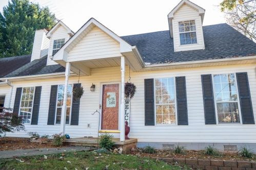 3817 Wiley Rd, Gainesville, GA 30506-3278