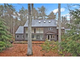 19 Lamprey Ln, Lee, NH 03861-6551