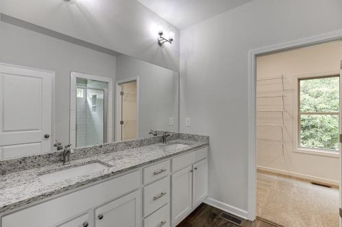 601 Lakeview Bnd Cir, Jefferson GA  30549-7061 exterior