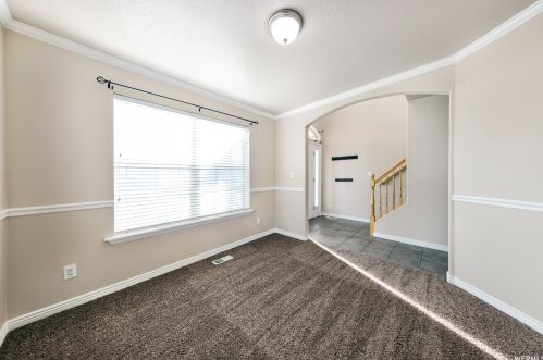 6744 Spring Oak Dr, Taylorsville, UT 84081-1862