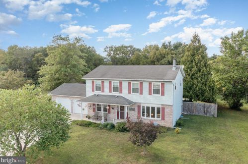 904 Pheasant Dr, Carlisle PA 17013-1255 exterior