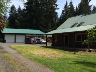 22990 Green Acres Rd, Sandy OR  97055-6639 exterior
