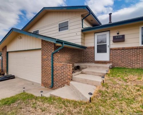 3318 27th Street Ln, Greeley, CO 80634-7556
