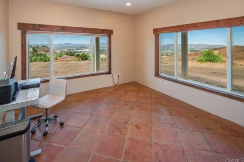 283 Ramona Real, Ramona, CA 92065-5537