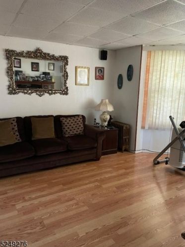 24 Grace St, Bloomfield, NJ 07003-4720
