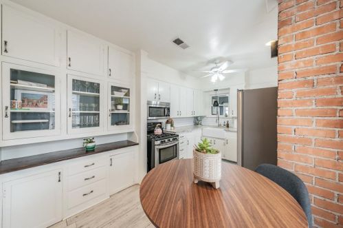 2410 Kenley St, Fort Worth TX  76107-4924 exterior