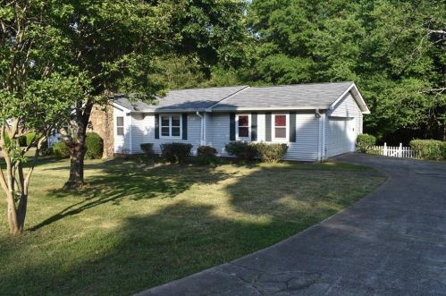 2044 Merle Dr, Conyers, GA 30013-1830