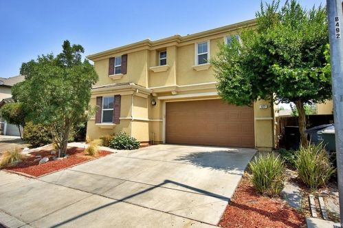 977 Papaya St, Madera, CA 93638-9320