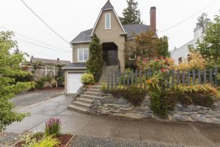 214 Illinois St, Bellingham, WA 98225-2517