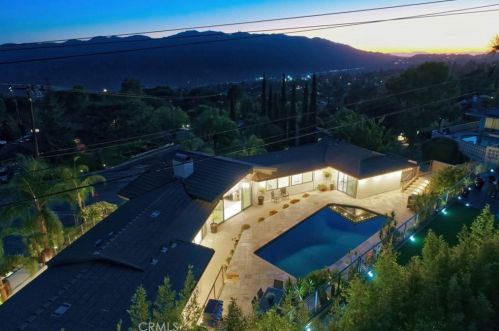 3001 Cloudcrest Rd, Glendale CA  91214-1304 exterior