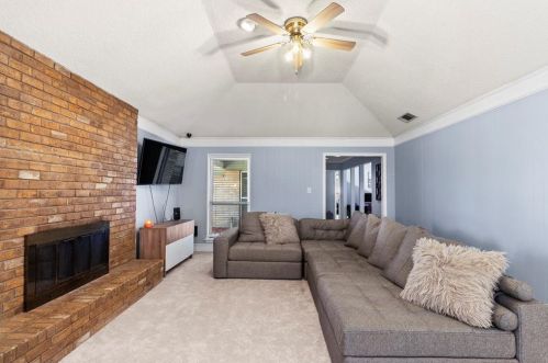 2615 Medina Dr, Carrollton TX 75007-5902 exterior