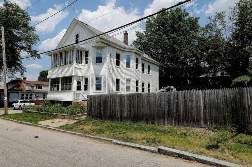 19 Samoset Ave, Providence, RI 02908-3837