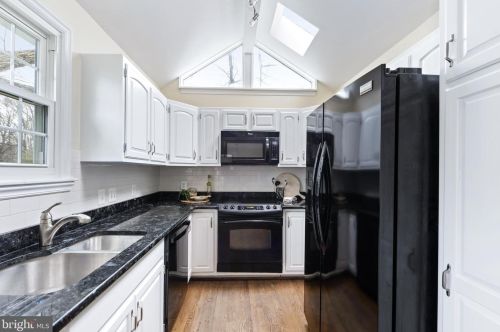 12608 Two Farm Dr, Silver Spring MD 20904-2936 exterior