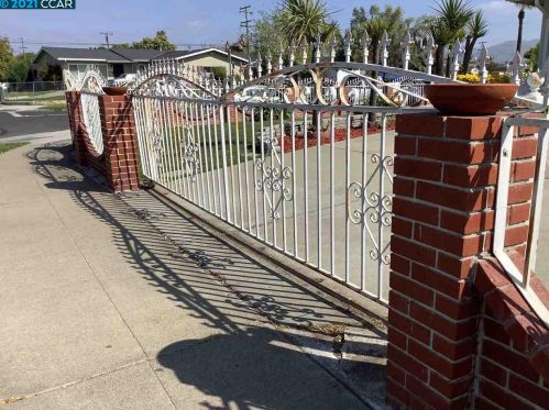 1552 Scotty St, San Jose, CA 95122-2158