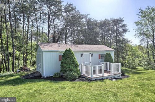 945 Cranes Gap Rd, Carlisle PA  17013-9677 exterior